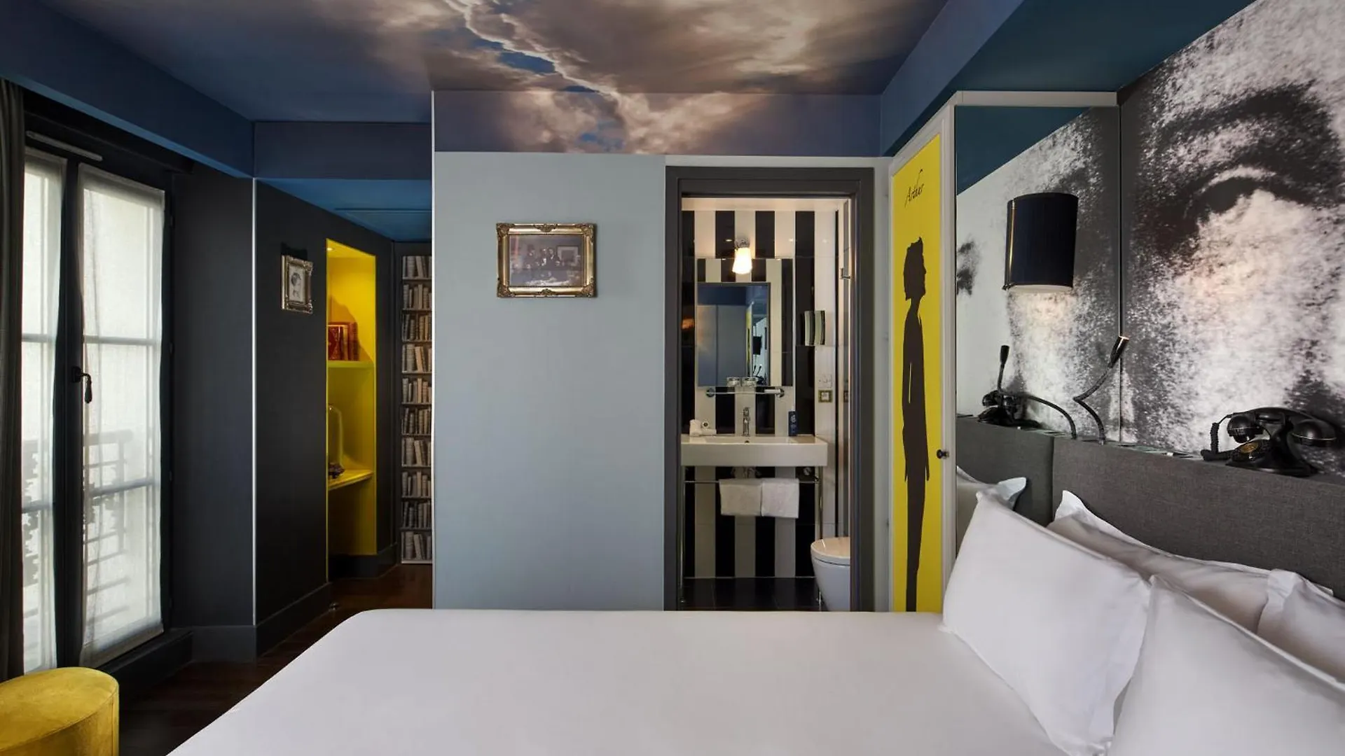 Otel Les Plumes Paris