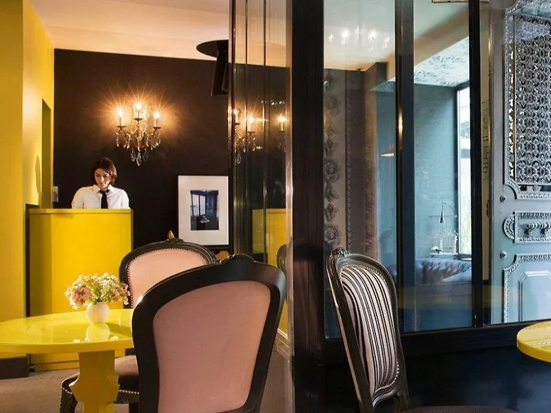 Les Plumes Otel 4*