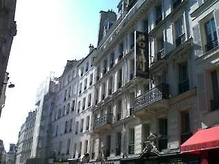 Otel Les Plumes 4*