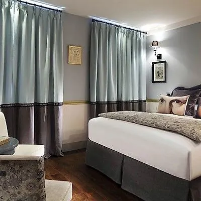 Otel Les Plumes Paris
